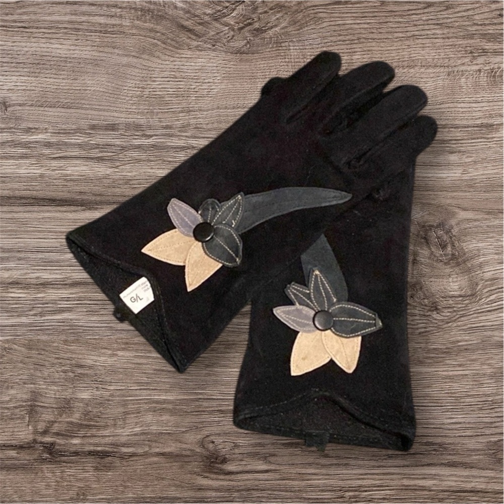 NEW Geniune Suede Black Gloves w/ Unique Leather Flower Design!